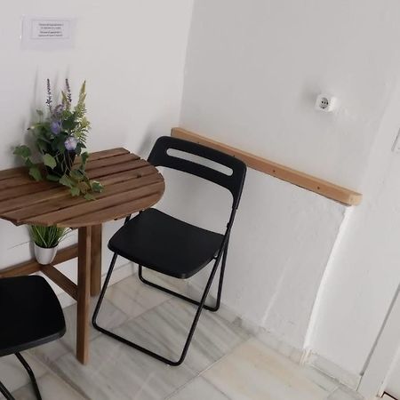 Malaguena Salerosa "Apartamento - Estudio Con Terraza" En Casa Tipica De 1 A 4 Dormitorios マラガ エクステリア 写真
