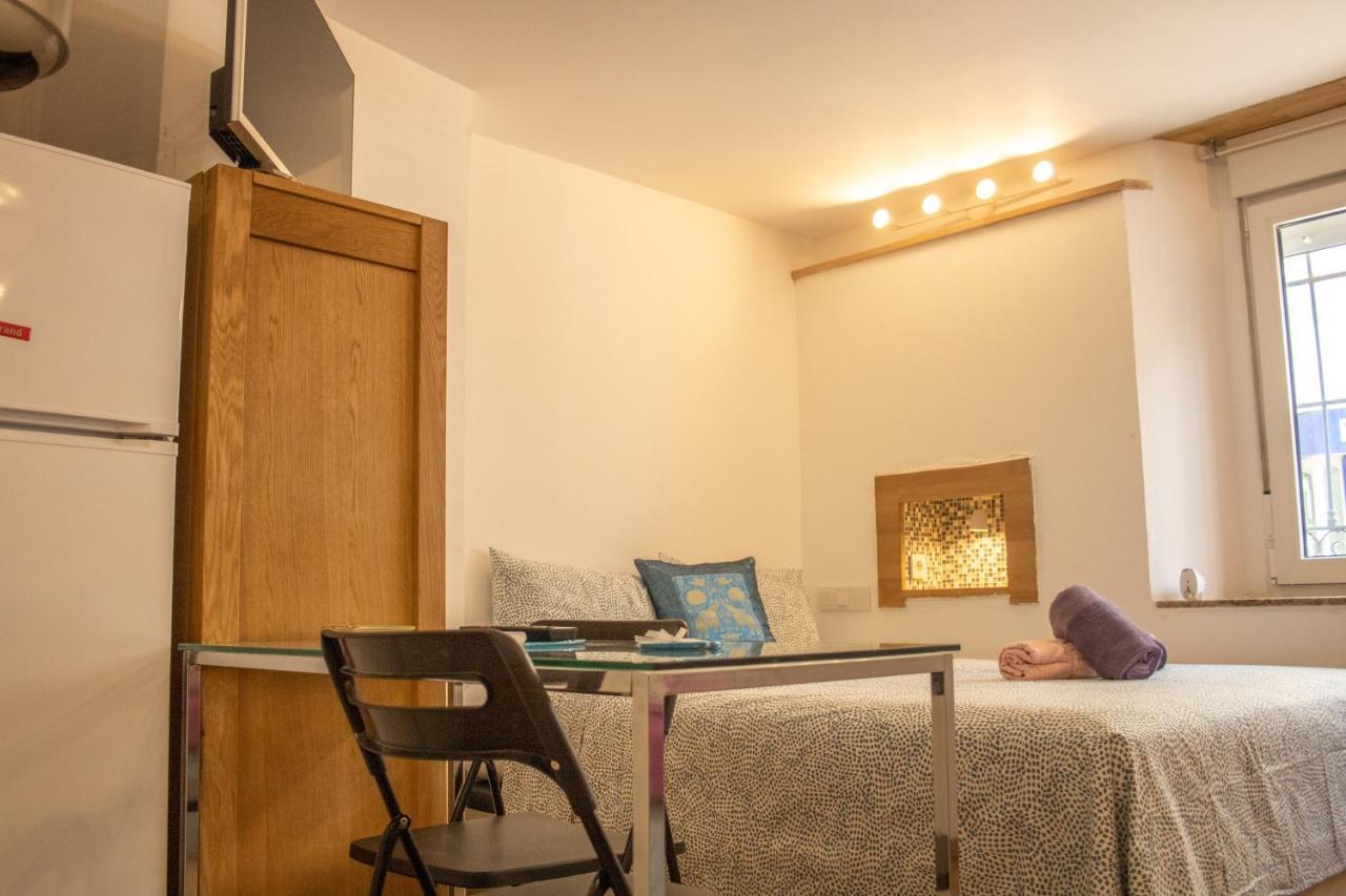 Malaguena Salerosa "Apartamento - Estudio Con Terraza" En Casa Tipica De 1 A 4 Dormitorios マラガ エクステリア 写真
