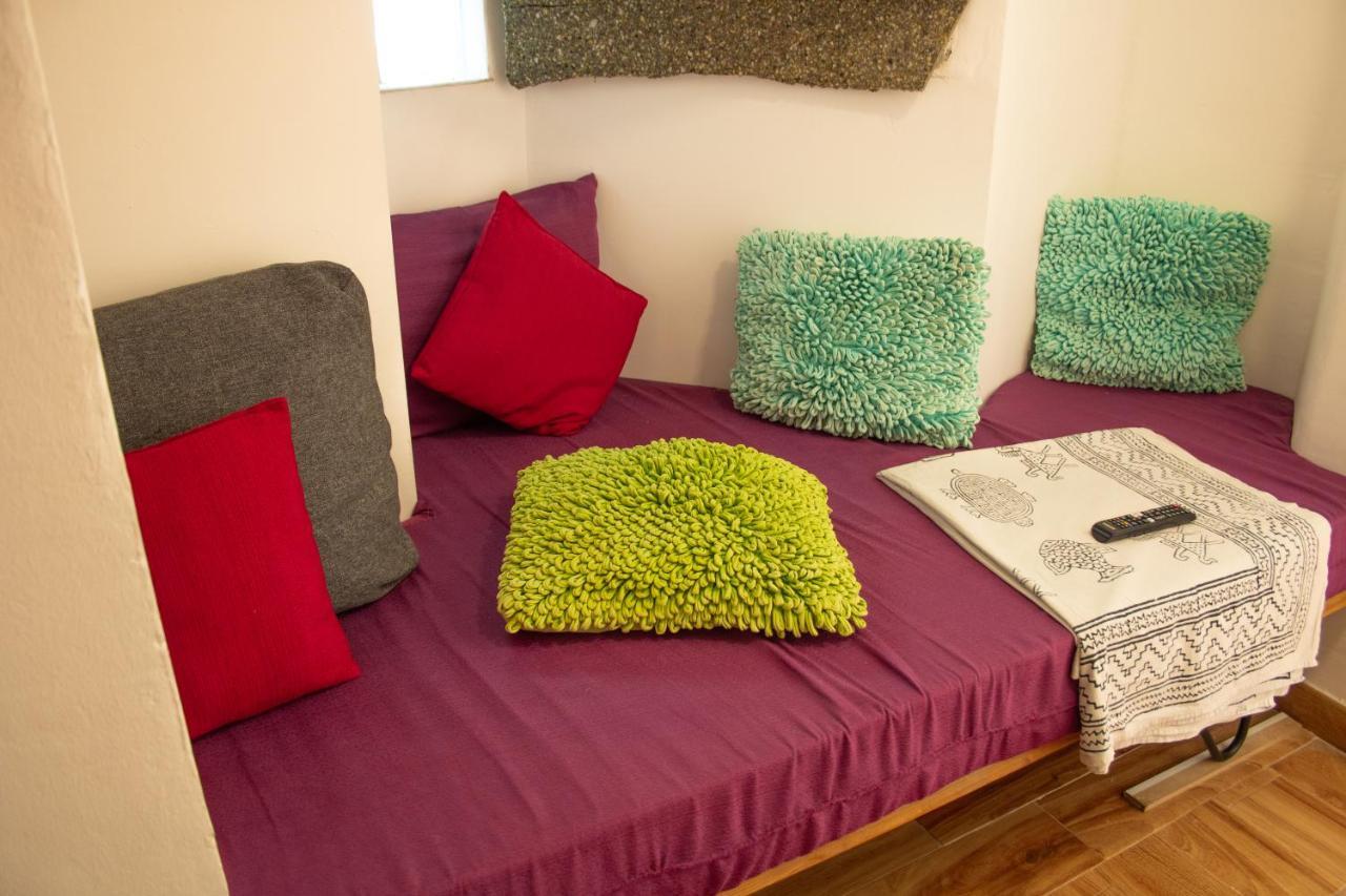 Malaguena Salerosa "Apartamento - Estudio Con Terraza" En Casa Tipica De 1 A 4 Dormitorios マラガ エクステリア 写真