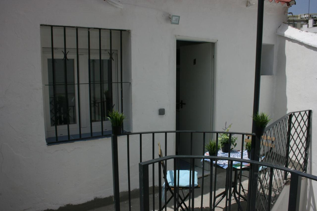Malaguena Salerosa "Apartamento - Estudio Con Terraza" En Casa Tipica De 1 A 4 Dormitorios マラガ エクステリア 写真