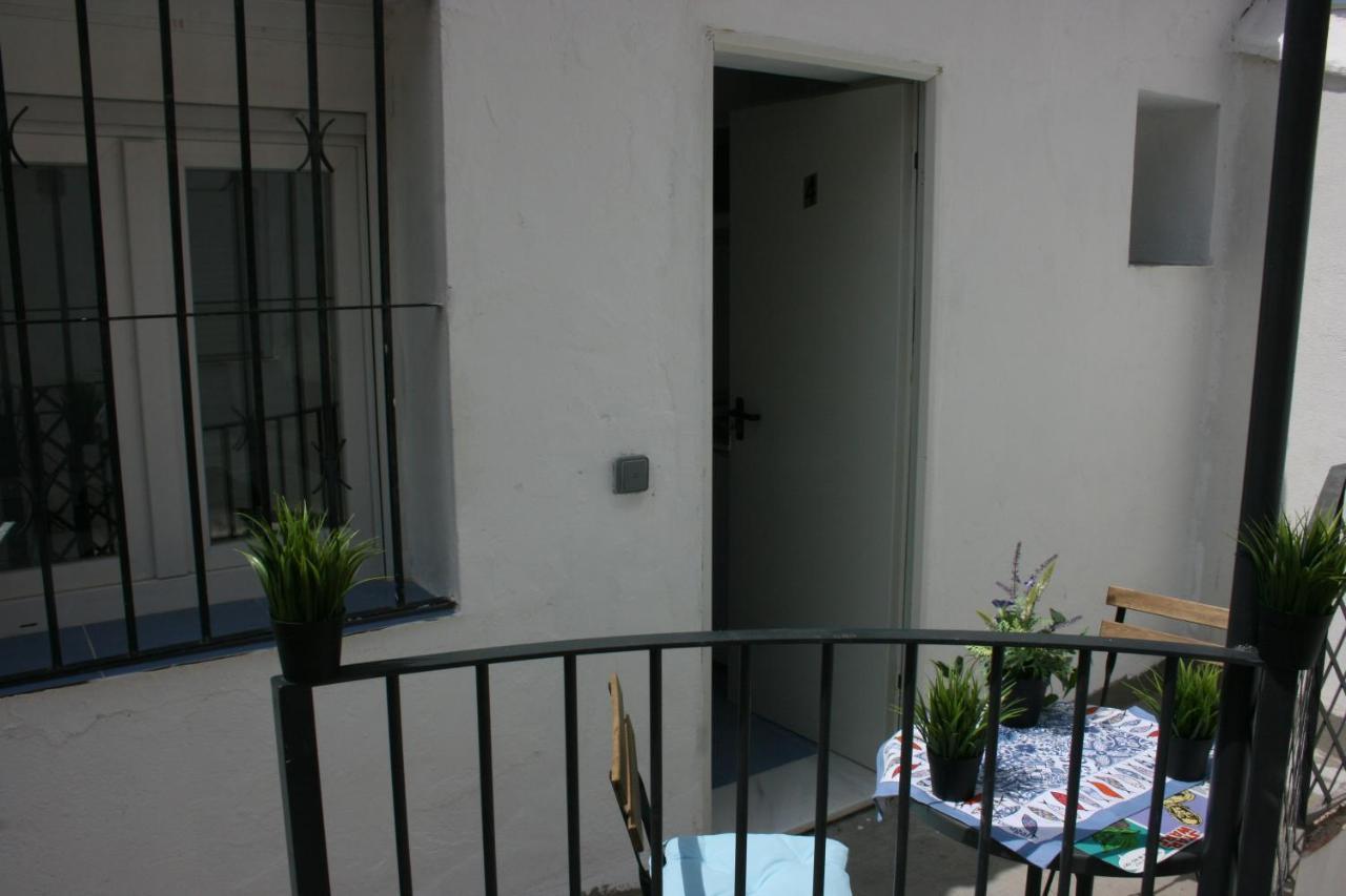Malaguena Salerosa "Apartamento - Estudio Con Terraza" En Casa Tipica De 1 A 4 Dormitorios マラガ エクステリア 写真