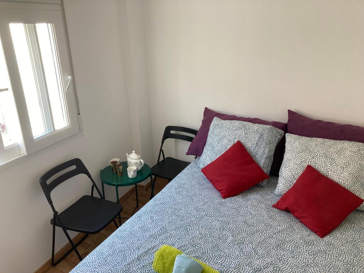 Malaguena Salerosa "Apartamento - Estudio Con Terraza" En Casa Tipica De 1 A 4 Dormitorios マラガ エクステリア 写真