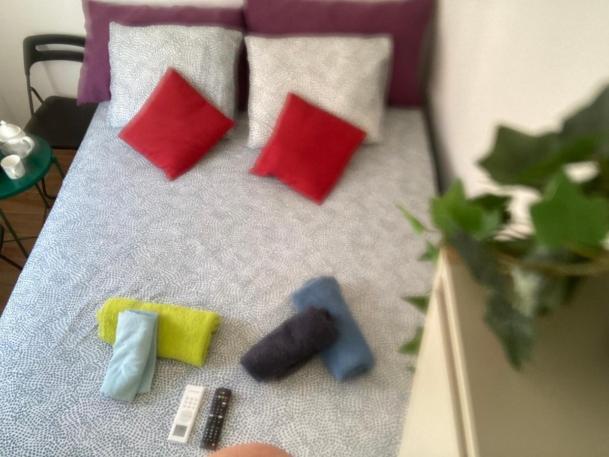 Malaguena Salerosa "Apartamento - Estudio Con Terraza" En Casa Tipica De 1 A 4 Dormitorios マラガ エクステリア 写真